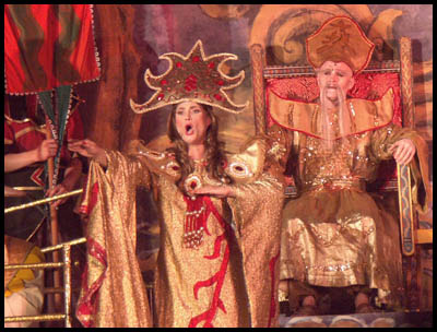 Turandot-06a.jpg (65347 bytes)