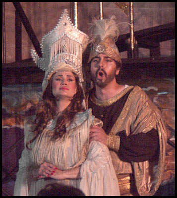 Turandot-10a.jpg (61534 bytes)