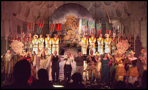 Turandot-12a.jpg (79475 bytes)